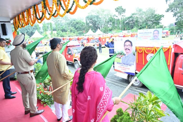 झारखंड अग्निशमन सेवा को मिली नई ताकत, मुख्यमंत्री ने 58 आधुनिक अग्निशमन वाहनों को किया रवाना 2