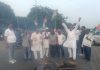 ढुलू महतो के कथित बयान के खिलाफ निरसा में कांग्रेस का प्रदर्शन, फूंका पुतला ढुलू महतो के कथित बयान के खिलाफ निरसा में कांग्रेस का प्रदर्शन, फूंका पुतला