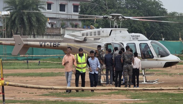 देवघर में 25 ‘स्पेशल बच्चों’ ने भरी आसमान की उड़ान, उपायुक्त की पहल ने जीता दिल