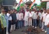 धनबाद में कांग्रेस ने सांसद ढुलू महतो का फूंका पुतला, बयान पर जताया विरोध धनबाद में कांग्रेस ने सांसद ढुलू महतो का फूंका पुतला, बयान पर जताया विरोध