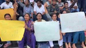 STET से पहले PG रिजल्ट नहीं तो करियर पर संकट! नालंदा ओपन यूनिवर्सिटी में छात्रों का हंगामा