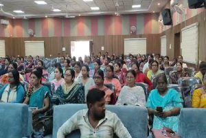 धनबाद पुलिस की पहल: सैया दीदियों को साइबर अपराध से बचाव की ट्रेनिंग, अब घर-घर होगा जागरूकता अभियान