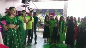 धनबाद में सांवरिया ग्रुप का भव्य सावन उत्सव, सावन के गीतों पर झूमीं महिलाएं 3 धनबाद में सांवरिया ग्रुप का भव्य सावन उत्सव, सावन के गीतों पर झूमीं महिलाएं