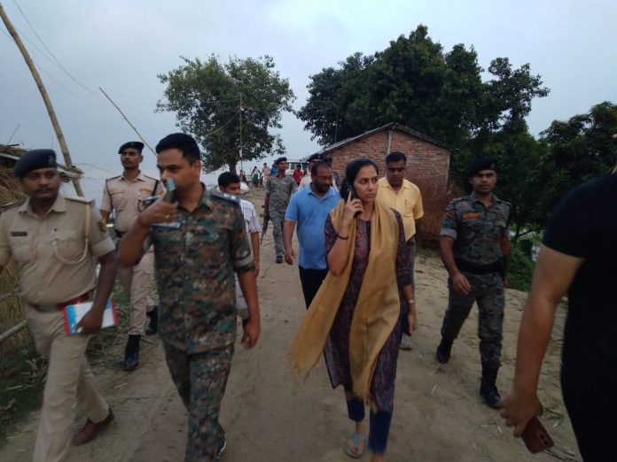भागलपुर में टूटा राघोपुर-नरकटिया तटबंध, 80 मीटर तक कटाव से मचा हड़कंप