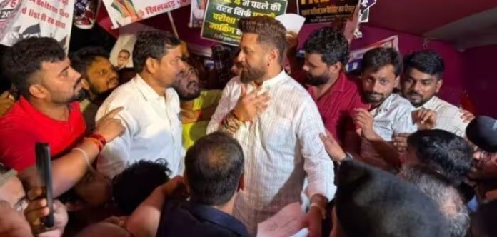 चिराग पासवान ने BPSC अभ्यर्थियों से की मुलाकात, CM सम्राट चौधरी के सामने उठाईं छात्रों की मांगें