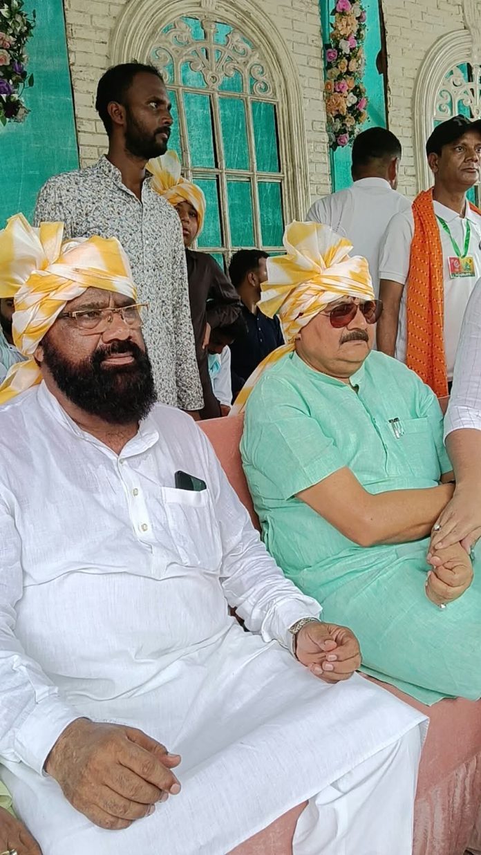 रंगाटाड़ में ईद-ए-मिलाद-उन-नबी पर भव्य कार्यक्रम, निकली झांकियां