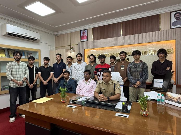 Dhanbad Cyber Crime: धनबाद में साइबर ठगी के खिलाफ बड़ा अभियान, IIT (ISM) के छात्र बनेंगे ‘साइबर साथी’