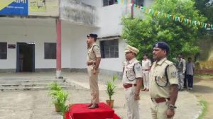 जमुआ पहुंचे DIG अंजनी कुमार झा, जवानों ने दिया गार्ड ऑफ ऑनर; पुलिसिंग की ली जानकारी
