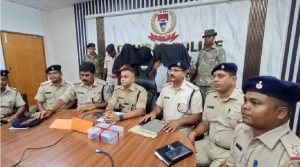 धनबाद में साइबर ठगी के संगठित गिरोह का भंडाफोड़, 4 आरोपी गिरफ्तार; फर्जी सिम से UCO बैंक ग्राहकों को बनाते थे निशाना 1 धनबाद में साइबर ठगी के संगठित गिरोह का भंडाफोड़ 1