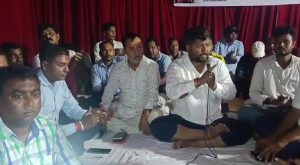 निरसा में 11 दिन बाद खत्म हुआ आमरण अनशन, ECL प्रबंधन से बनी सहमति