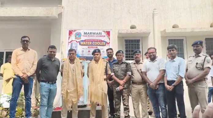धनबाद पुलिस लाइन में लगा स्थायी वाटर कूलर, पुलिसकर्मियों और आगंतुकों को मिलेगी शीतल पेयजल सुविधा