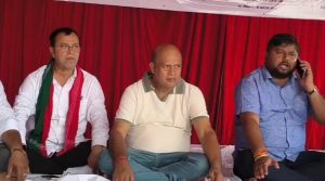 निरसा में 10 सूत्री मांगों को लेकर सीटू का अनिश्चितकालीन आमरण अनशन शुरू, विधायक अरूप चटर्जी ने संभाली कमान 1 निरसा में 10 सूत्री मांगों को लेकर सीटू का अनिश्चितकालीन आमरण अनशन शुरू