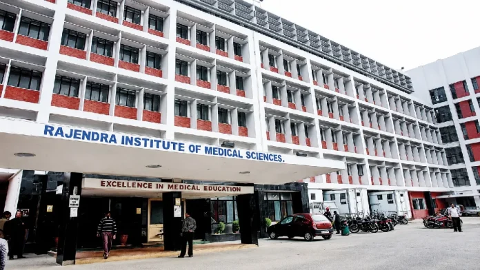 RIMS Admission 2026: रिम्स में MBBS की 250 सीटों पर नामांकन शुरू, जानें किस दिन किस श्रेणी का एडमिशन