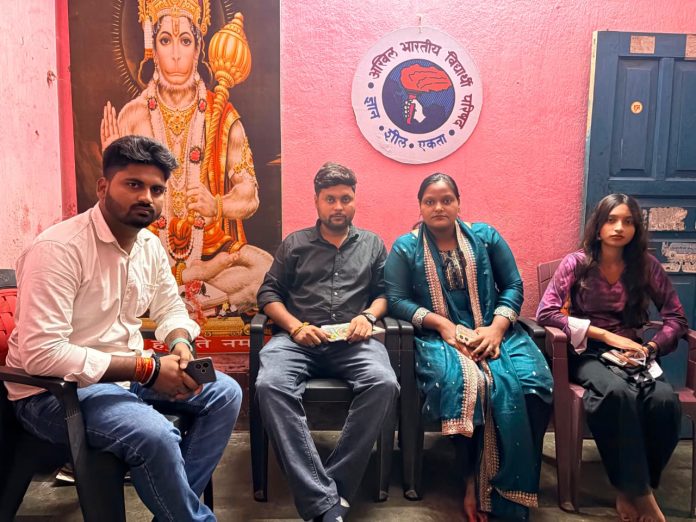 वायरल वीडियो को लेकर धनबाद में छात्र राजनीति गरमाई, ABVP नेताओं ने दिया जवाब