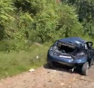 Chattu Palu Ghati Road Accident: चट्टू पालू घाटी में नहीं थम रहे सड़क हादसे, दो दुर्घटनाओं में कई लोग बाल-बाल बचे