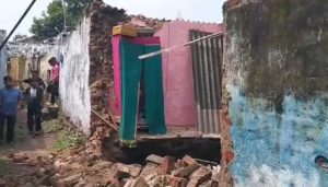 Loyabad Land Subsidence: लोयाबाद में भू-धंसान से मचा हड़कंप, दूसरे मकान पर भी मंडराया खतरा
