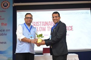 IIT ISM IC ADIB 26 Conference: धनबाद के पर्यावरण पर बोले देव कुमार वर्मा, आने वाली पीढ़ियों की जिम्मेदारी याद दिलाई