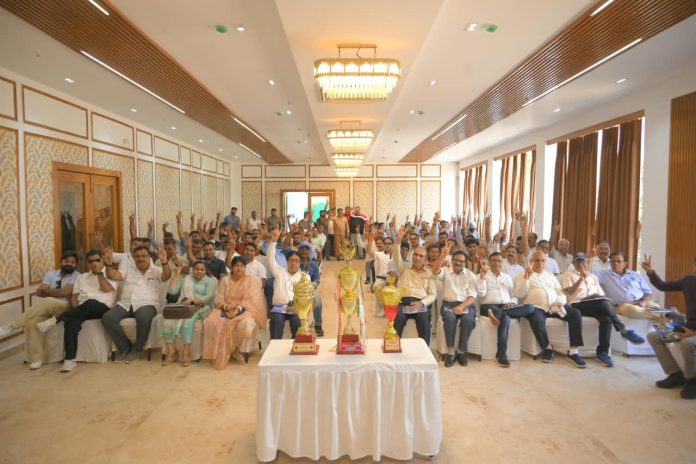 Dhanbad Cricket Association AGM: धनबाद क्रिकेट एसोसिएशन की बैठक में खिलाड़ियों के लिए बड़ा ऐलान, जानिए क्या बदलेगा