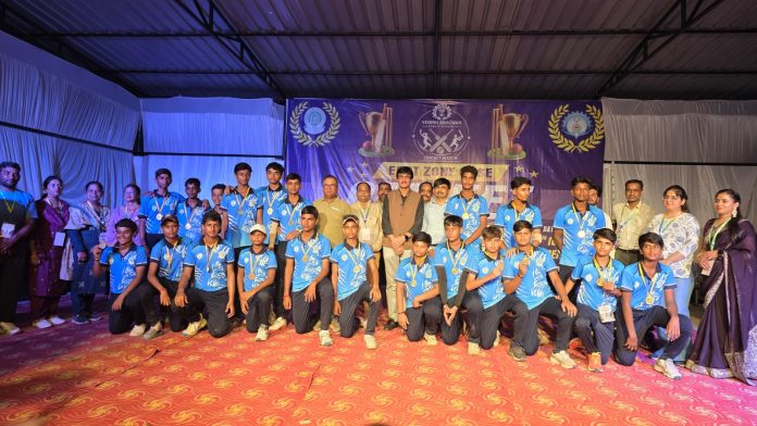 CBSE East Zone Cricket Tournament: प्रयागराज में धनबाद के खिलाड़ियों का शानदार प्रदर्शन, क्रिसेंट स्कूल ने हासिल किए पदक