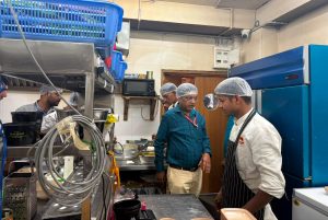 Dhanbad Food Safety Action: धनबाद में मिलावटी पनीर पर बड़ी कार्रवाई, गौतम डेयरी सील; 58 किलो संदिग्ध पनीर जब्त