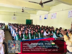 Giridih Child Helpline 1098: बाल शोषण और तस्करी के खिलाफ जागरूकता, गिरिडीह में विद्यार्थियों को बताया हेल्पलाइन नंबर