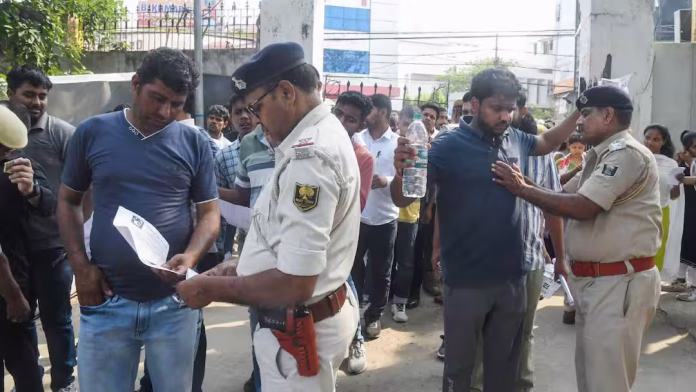 Bihar Daroga Exam Cancelled: दारोगा भर्ती परीक्षा में गड़बड़ी की शिकायतों के बाद बड़ा फैसला, अब फिर होगा एग्जाम