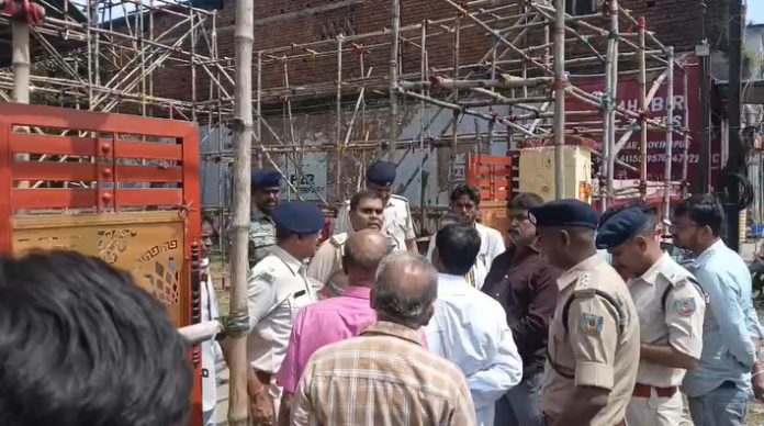 Govindpur Durga Puja: गोविंदपुर में दुर्गा पूजा पर रहेगी पुलिस की नजर, पंडाल निरीक्षण के दौरान लिए गए अहम फैसले