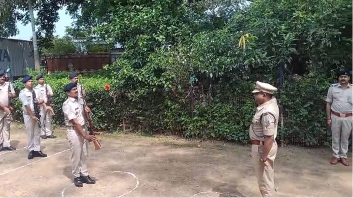 जमुआ थाना पहुंचे एसपी डॉ. विमल कुमार, जर्जर भवन को लेकर दिया बड़ा अपडेट