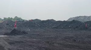 GCPL कंपनी में क्यों भड़का मजदूरों का गुस्सा? वेतन-बोनस समेत कई मांगों पर प्रदर्शन 1