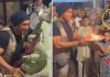 Salman Khan Ganpati Visarjan: अर्पिता खान ने आरती के बीच सलमान को सिखाया सही तरीका Salman Khan Ganpati Visarjan: आरती के दौरान अर्पिता ने भाई सलमान को टोका, वीडियो वायरल