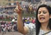 Mahua Moitra Egg Attack: महुआ मोइत्रा पर अंडे फेंकने का आरोप, नदिया में BJP कार्यकर्ताओं पर लगाया आरोप Mahua Moitra Egg Attack: महुआ मोइत्रा पर अंडे फेंकने का आरोप, नदिया में BJP कार्यकर्ताओं पर लगाया आरोप