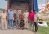 Gaya Liquor Smuggling: गया में शराब तस्करी का खुलासा, डीसीएम ट्रक से 300 कार्टून विदेशी शराब बरामद Gaya Liquor Smuggling: गया में शराब तस्करी का खुलासा, डीसीएम ट्रक से 300 कार्टून विदेशी शराब बरामद