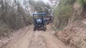 Jamua Illegal Stone Mining Raid: जमुआ में अवैध पत्थर खदान पर छापेमारी, विस्फोटक समेत 7 ट्रैक्टर और कोपलेन जब्त 3 Jamua Illegal Stone Mining Raid