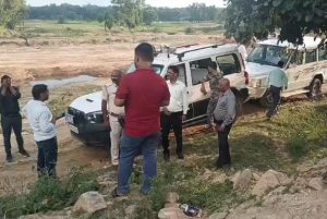 Jamua Illegal Stone Mining Raid: जमुआ में अवैध पत्थर खदान पर छापेमारी, विस्फोटक समेत 7 ट्रैक्टर और कोपलेन जब्त 1 Jamua Illegal Stone Mining Raid 2