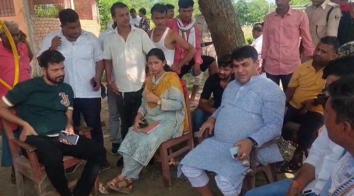 Gopalganj Flood: नेपाल की मूसलाधार बारिश से गंडक उफान पर, गोपालगंज के कई प्रखंड बाढ़ की चपेट में