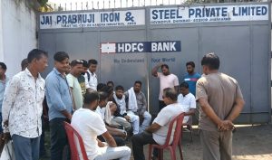 Govindpur News: भितिया में ग्रामीणों का फूटा गुस्सा, कथित अतिक्रमण हटाया गया; गंदे पानी की समस्या पर भी कार्रवाई