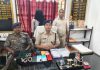 Palamu Hussainabad Theft Case: पलामू हुसैनाबाद पुलिस को बड़ी सफलता, चोरी के 8 मोबाइल और जेवरात के साथ दो पकड़े गए Palamu Hussainabad Theft Case: पलामू: हुसैनाबाद पुलिस को बड़ी सफलता, चोरी के 8 मोबाइल और जेवरात के साथ दो पकड़े गए