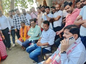 Dhanbad MLA Raj Sinha Baramuri Khatal: बारामुड़ी खटालवासियों से मिले विधायक राज सिन्हा, समस्याओं के समाधान का दिया भरोसा 1 Dhanbad MLA Raj Sinha Baramuri Khatal: बारामुड़ी खटालवासियों से मिले विधायक राज सिन्हा, समस्याओं के समाधान का दिया भरोसा