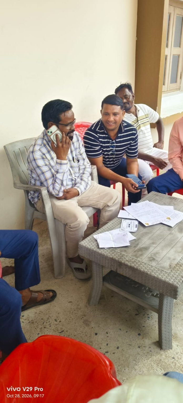 Govindpur Public Issues: गोविंदपुर की जनसमस्याओं को लेकर विधायक चंद्रदेव महतो से मिले युवा नेता शमीम अंसारी