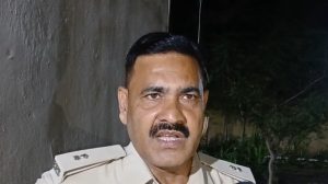 Chhapra Municipal Corporation Bribe Case: छपरा में अधिकारी को घूस देने की कोशिश, नगर आयुक्त ने खोला लिफाफा तो सामने आया पूरा मामला