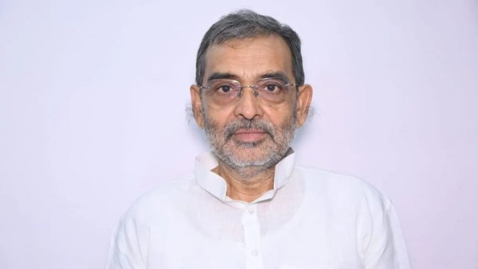 Bihar RLM Crisis: RLM में बगावत से गरमाई बिहार की सियासत, 3 विधायकों ने कुशवाहा के फैसले को ठेंगा दिखाया