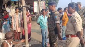 Nirsa Encroachment Removal Drive: निरसा में अतिक्रमण पर प्रशासन की कार्रवाई, क्या दोबारा होगा सड़क पर कब्जा?
