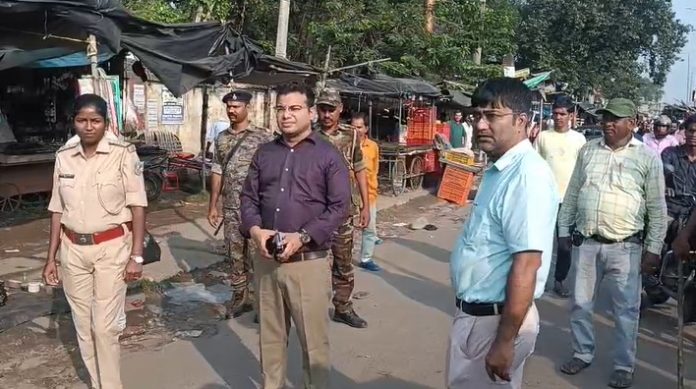 Nirsa Encroachment Removal Drive: निरसा में अतिक्रमण पर प्रशासन की कार्रवाई, क्या दोबारा होगा सड़क पर कब्जा?