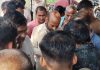 Chhapra Truck Accident: छपरा में पूजा से लौट रही महिला की हादसे में मौत, आक्रोशित लोगों ने सड़क पर किया हंगामा Chhapra Truck Accident 1