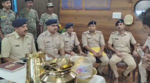 Giridih Theft Case: सरिया से बगोदर तक चोरी के मामलों में 7 गिरफ्तार, जानें क्या-क्या मिला 2 Giridih Theft Case: सरिया से बगोदर तक चोरी के मामलों में 7 गिरफ्तार, जानें क्या-क्या मिला