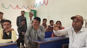Dhanbad Govindpur School Protest: धनबाद के स्कूल में गंदगी और एमडीएम की परेशानी, फूड प्रोसेसिंग यूनिट के प्रस्ताव का विरोध
