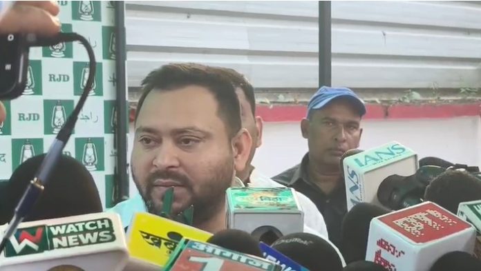 Tejashwi Yadav Statement on JDU: तेजस्वी यादव बोले- सच साबित हो रही मेरी भविष्यवाणी, JDU और NDA पर साधा निशाना