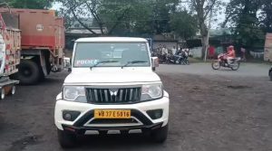 Nirsa Coal Loaded Truck: निरसा में संदेह के आधार पर पकड़ा गया कोयला लोड ट्रक, जांच जारी 1 Nirsa Coal Loaded Truck: निरसा में संदेह के आधार पर पकड़ा गया कोयला लोड ट्रक, जांच जारी