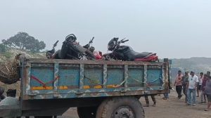 Nirsa Illegal Mining: निरसा में अवैध कोयला कारोबार के खिलाफ विधायक अरूप चटर्जी सख्त, ECL-CISF ने की कार्रवाई