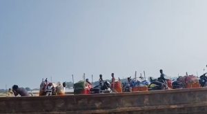 Bhagalpur Ganga Boat Rescue: केला बेचने भागलपुर आ रहे थे किसान, बीच गंगा में फंसी नाव; SDRF ने संभाला मोर्चा